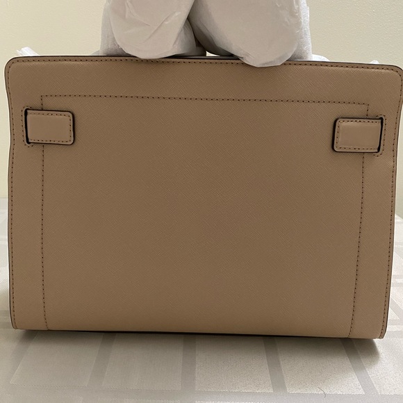 Selling Mk bag - Picture 2 of 3